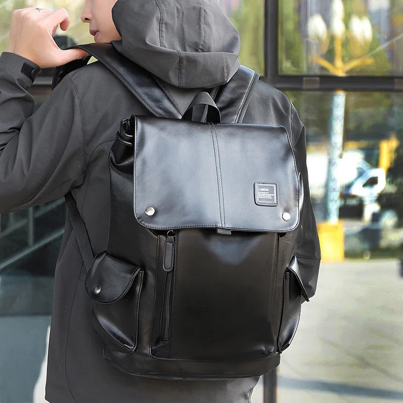 Zaino Uomo in Pelle di Lusso – Impermeabile, Grande Capacità per Scuola, Viaggio e Uso Casual