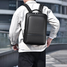 Zaino Uomo in Pelle con Porta USB – Elegante e Funzionale per Ufficio, Viaggi e Laptop