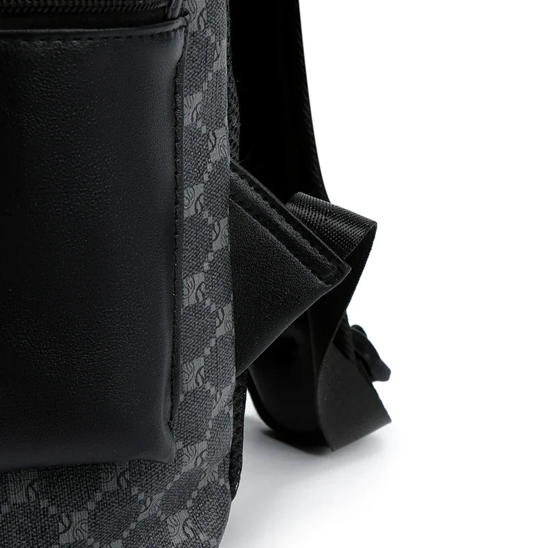 Zaino Uomo in Pelle con Design Ispirato allo Squalo – Grande Capacità per Studenti e Viaggiatori