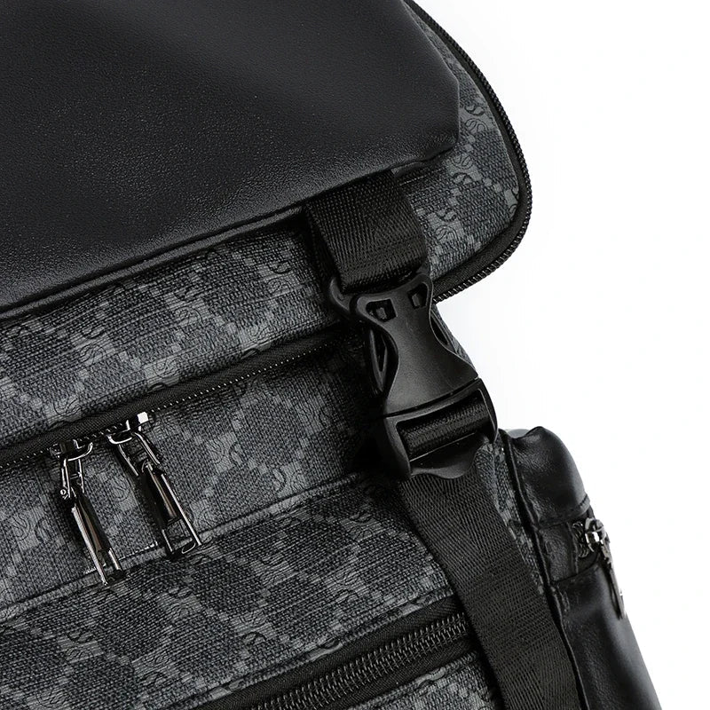 Zaino Uomo in Pelle con Design Ispirato allo Squalo – Grande Capacità per Studenti e Viaggiatori