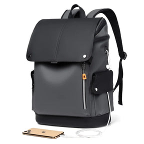 Zaino Uomo in Pelle PU Impermeabile con Porta USB – Grande Capacità per Laptop Business e Vita Urbana