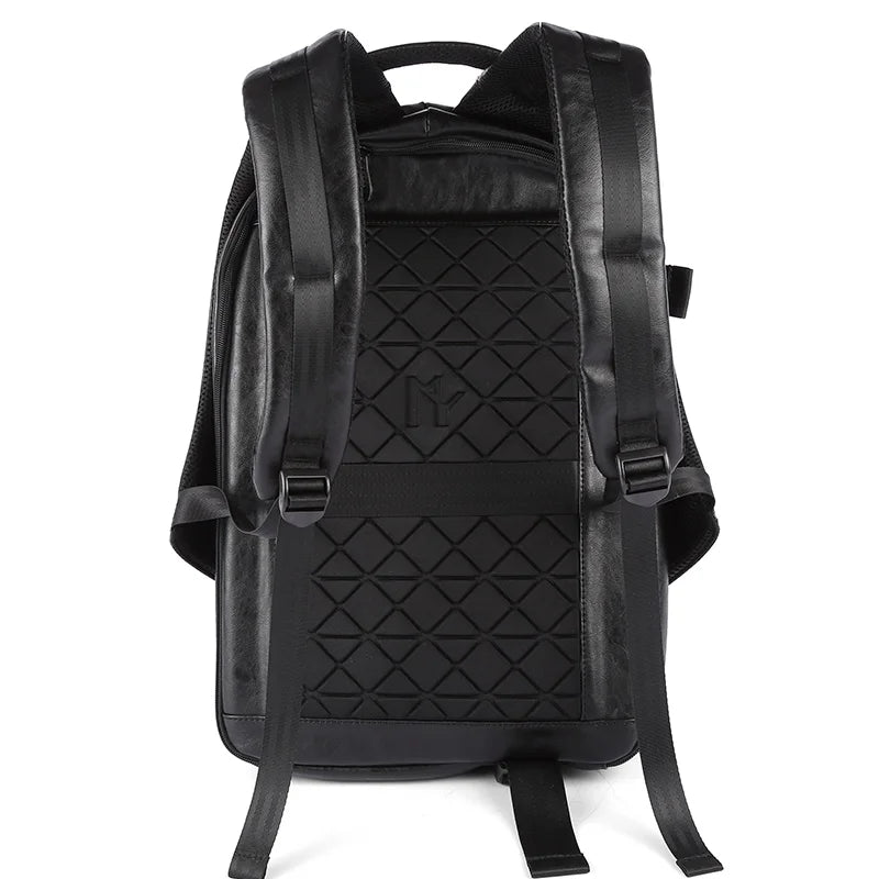 Zaino Uomo in Pelle Impermeabile con Porta USB – Grande Capacità per Laptop, Business e Viaggi
